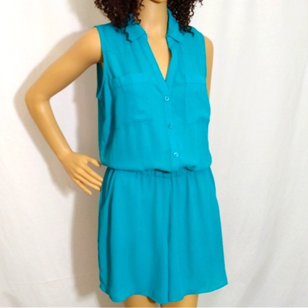 New York & Co. Women’s V-Neck Solid Color Sleeveless Jumpsuit Romper